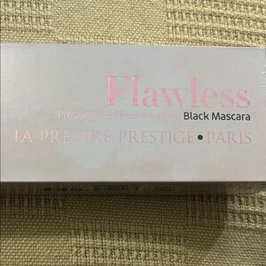 Prestige Charcoal Mascara - Black